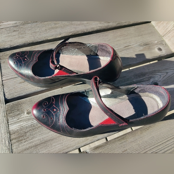 Naot Mary Jane Style Wedge Size 37 - Picture 2 of 8
